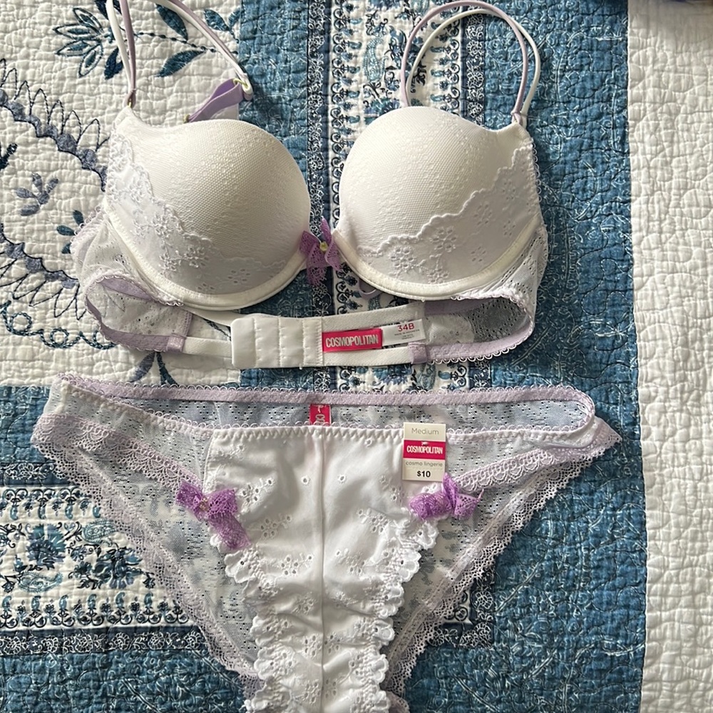 Great condition. No rips.